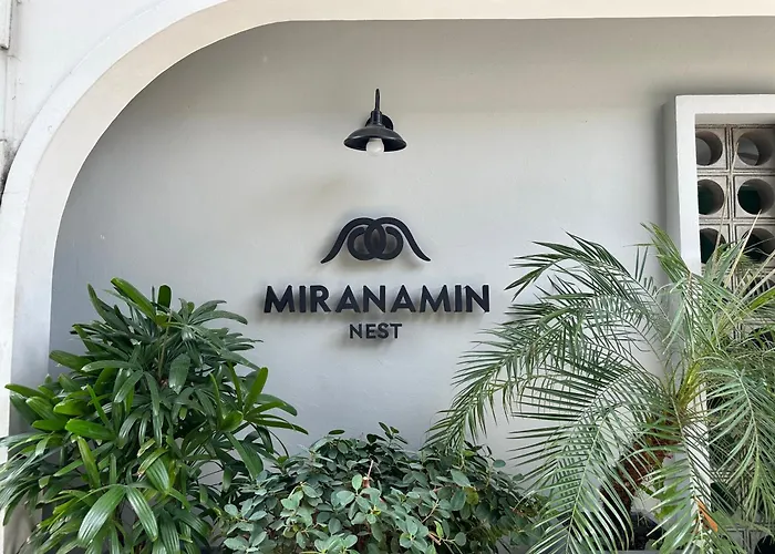Miranamin Sampaguita - Two Bedroom In Historic With Indoor Plunge Pool, Self-service Breakfast, Garden View, Pet-friendly Apartment
