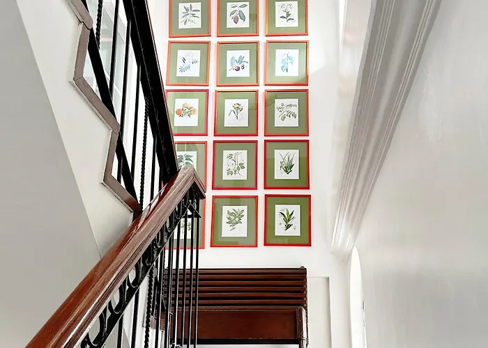 Apartment Miranamin Sampaguita - Two Bedroom In Historic With Indoor Plunge Pool, Self-service Breakfast, Garden View, Pet-friendly