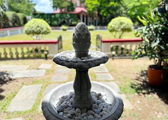 Apartment Miranamin Sampaguita - Two Bedroom In Historic With Indoor Plunge Pool, Self-service Breakfast, Garden View, Pet-friendly Manila