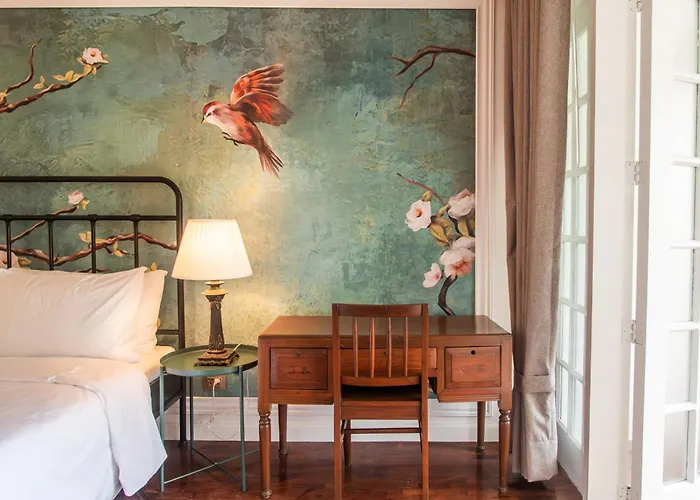 Miranamin Sampaguita - Two Bedroom In Historic With Indoor Plunge Pool, Self-service Breakfast, Garden View, Pet-friendly Apartment Manila